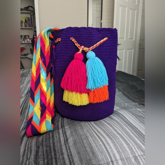 Wayuu Bags/ Handmade Bags/ Purple/Multicolored/ Size L - Picture 2 of 6